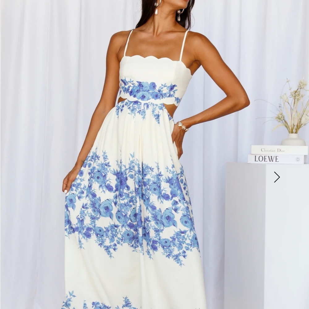 Hello Molly Floral Blue and White Midi Dress